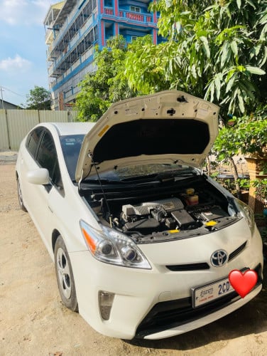 Toyota Prius 2013 សំរាប់លក់