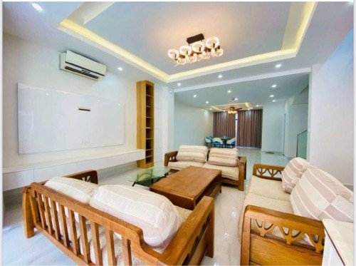 Twin Villa for rent Borey Woodland 60M