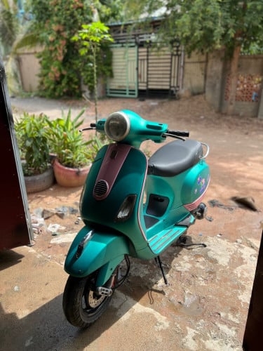 Vespa lx