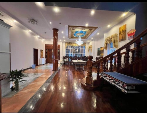 Villa House & Lot for Rent