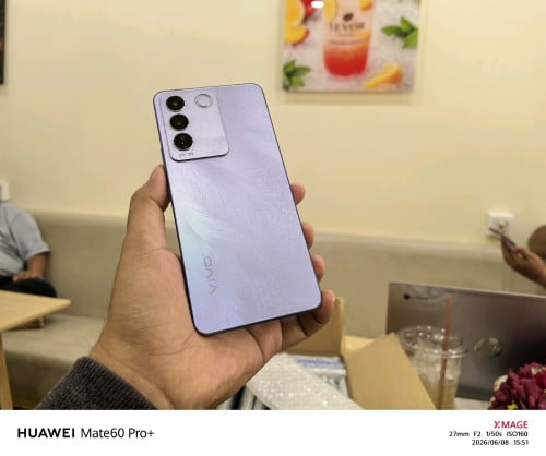 Vivo V27E ក្រុមហ៊ុន 99%