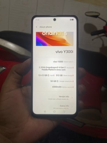 VIVO Y 300i sim2 / 12+12g /512g CH / zin / 98%/