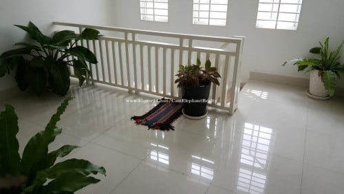 Western 2Bedroom Apartment Furnished BKK3 near BKK1