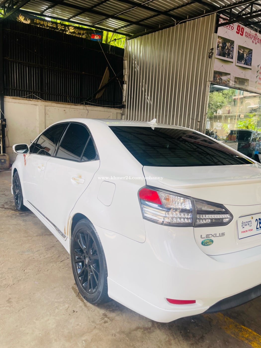 លក់ឡាន អ្នកជិះផ្ទាល