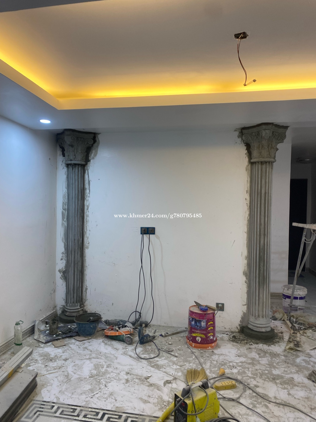 កែសសរក្នុងផ្ទះពីដើមម៉ូត