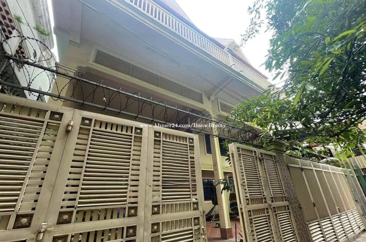 ផ្ទះលក់បន្ទាន់ នៅសង្កាត់ផ្សារដើមថ្កូវ