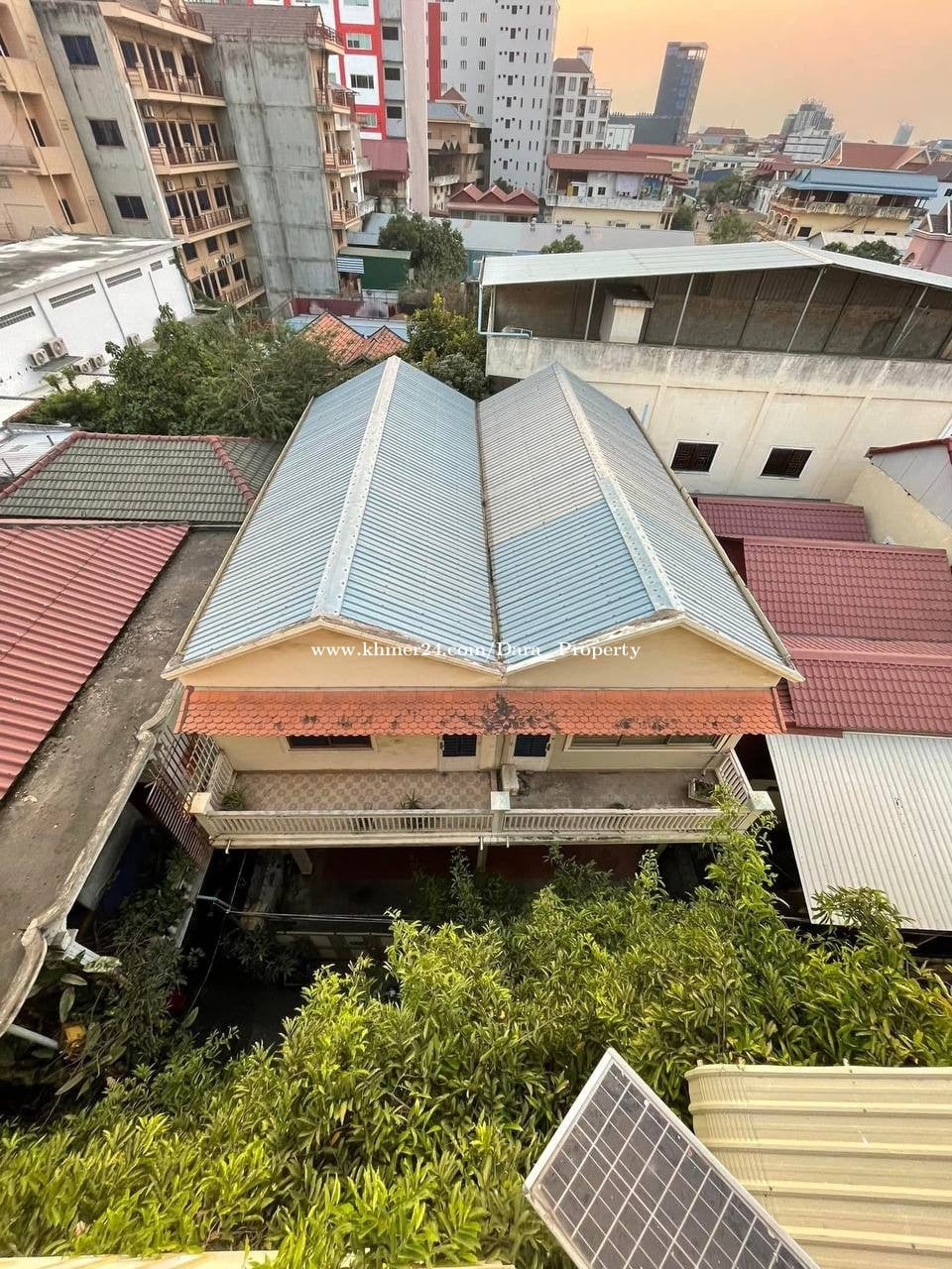 ផ្ទះលក់បន្ទាន់ នៅសង្កាត់ផ្សារដើមថ្កូវ