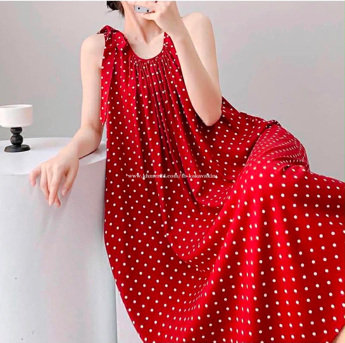 រ៉ូបទន់ទន្លេហុងកុង