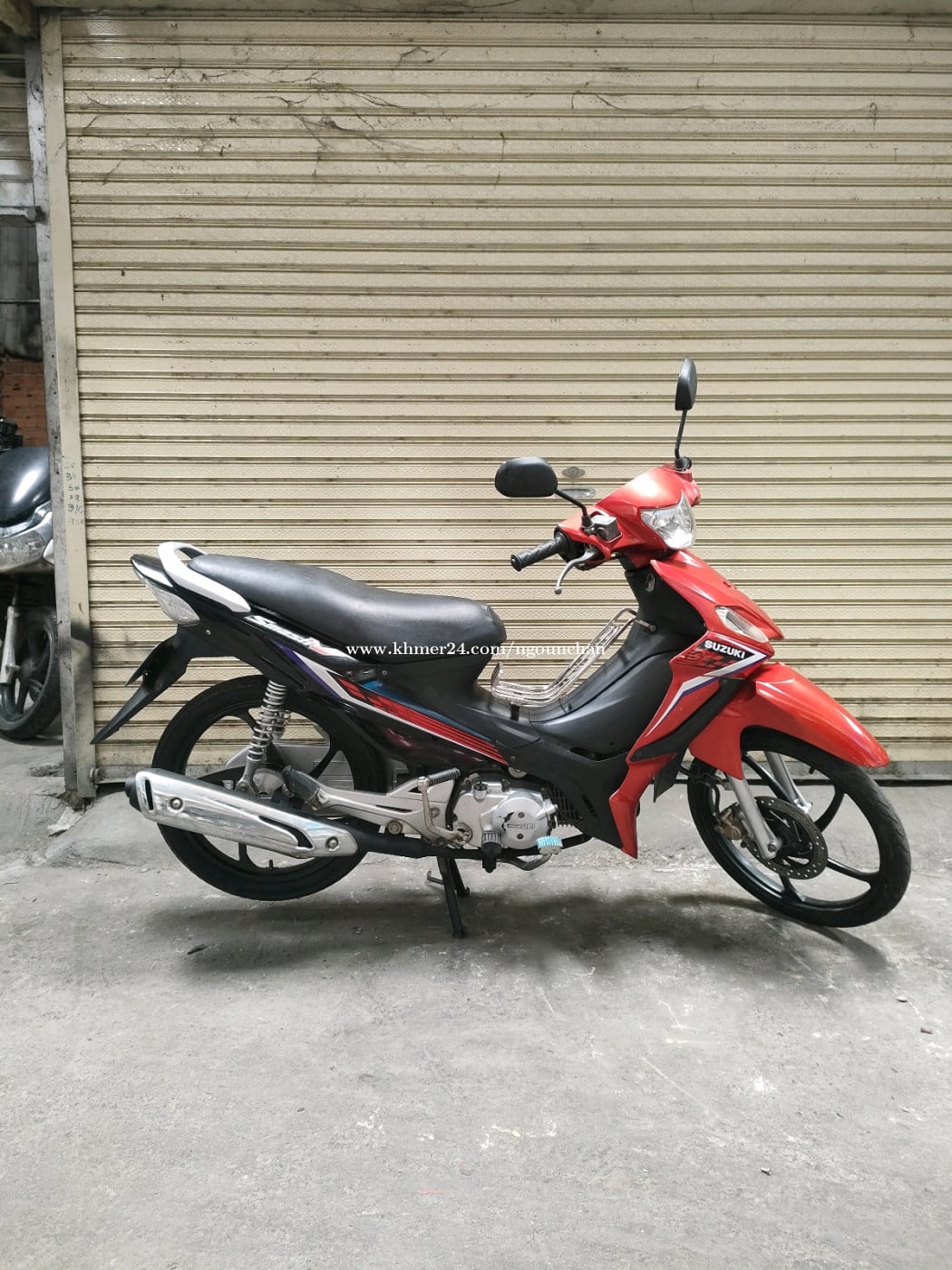 ស្មាក់វី 013 លក់