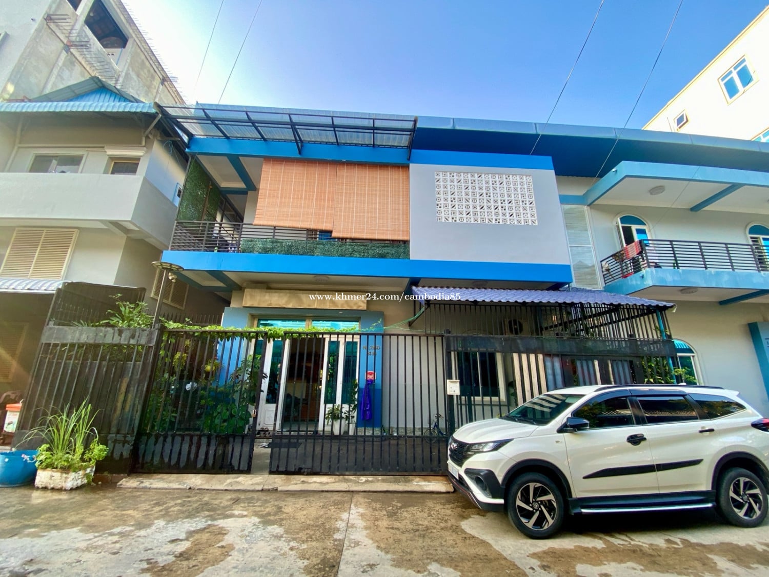 ផ្ទះលក់ក្បែរ(គម្រោងមន្ទីរពេទ្យអន្តជាតិ និងអុីអន3)