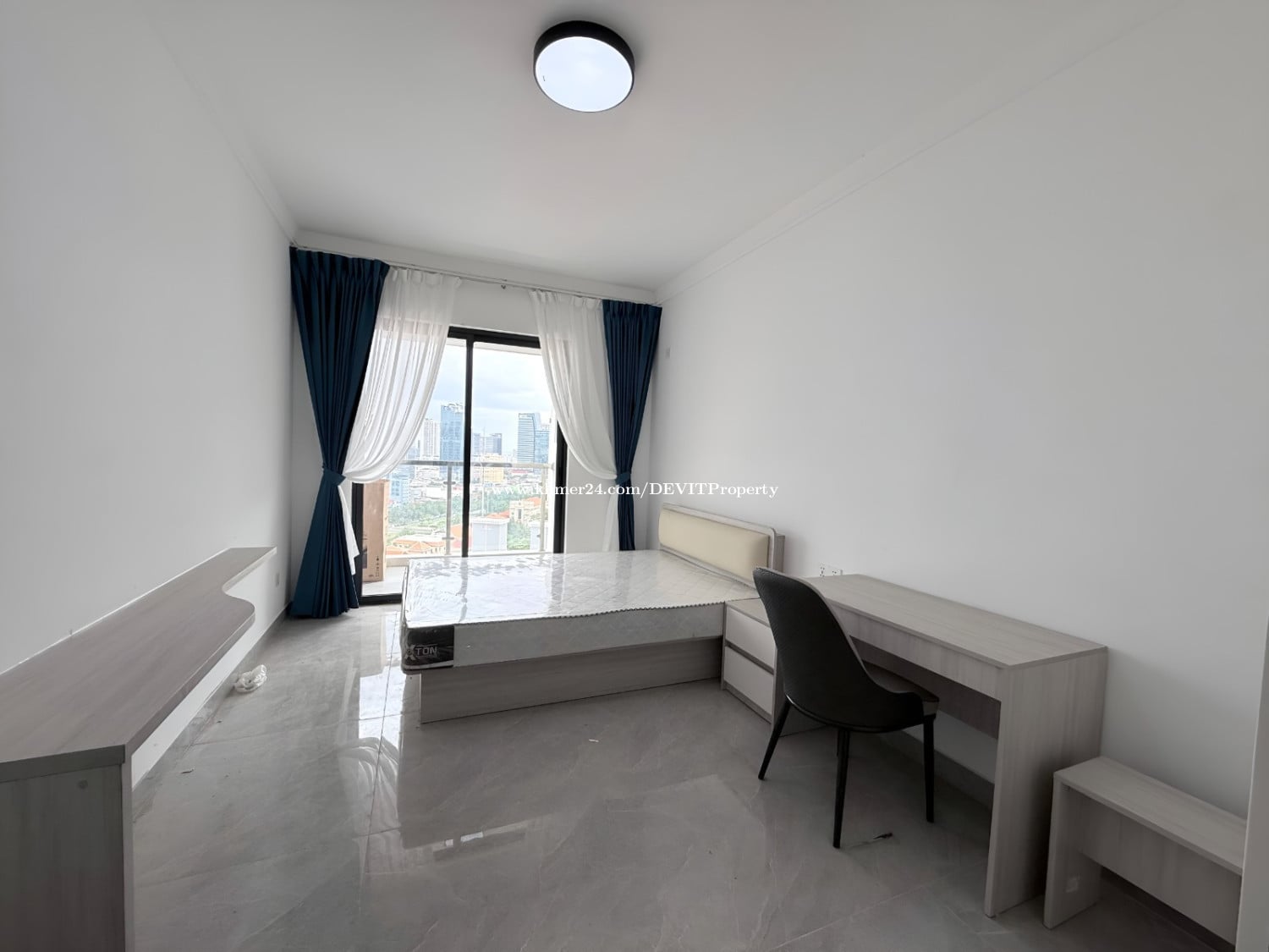 ๐
๐จ๐ซ ๐๐๐ง๐ญ: Brand New Condo For Rent โ Wat Phnom, Nigh Market