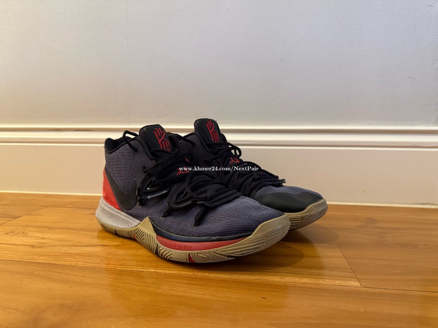 โ
ORIGINAL 100% Nike Kyrie 5 Bred Size 45
