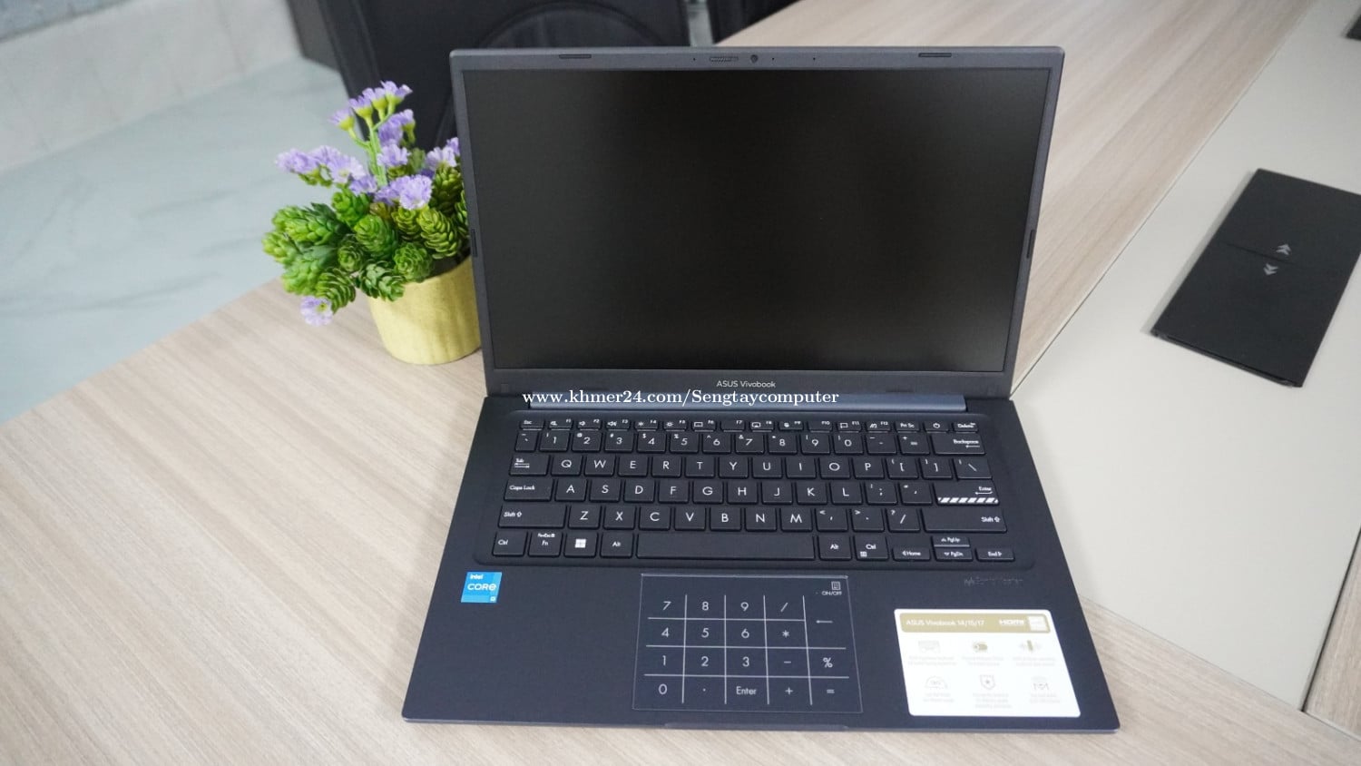 Asus Vivobook X1404VA