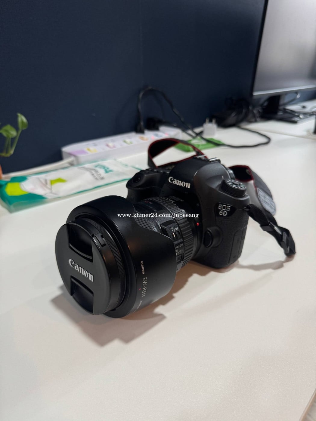 Canon EOS 6D + 24-105mm lens with original box