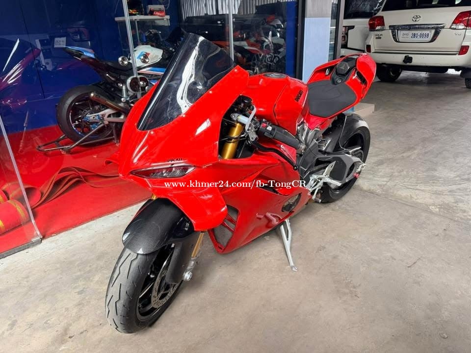 Ducati V4s 2025