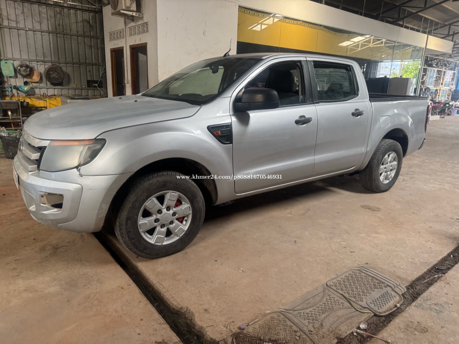 Ford 2014 ឡានស្អាត លក់ 12000 $