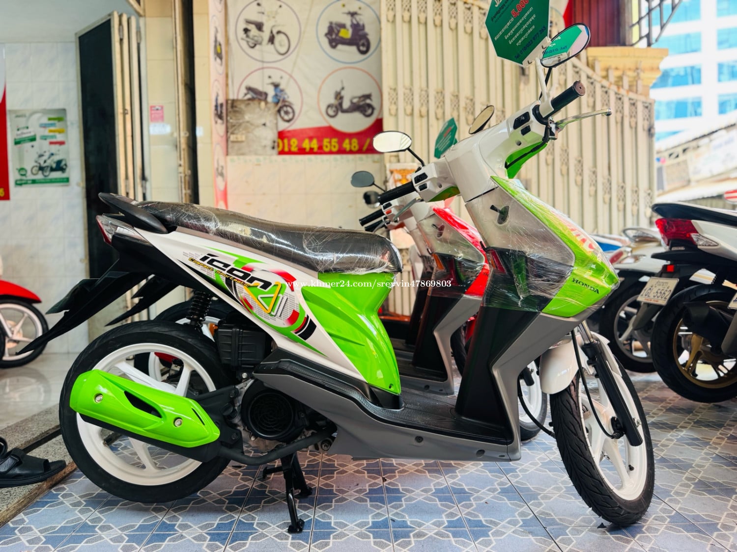 HONDA BEAT 022 ក្រុមហ៊ុន ម៉ាស៊ីនតាន់ហាប់នែនស្ងាត់ស្អាតជិះស្រួលស្ទុះខ្លាំងមិនលាន់មិនហុយមានពន្ធកាតគ្រឺ