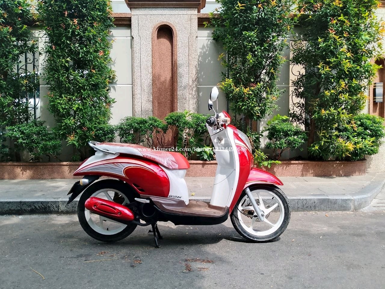 Honda scoopy 2011 650$