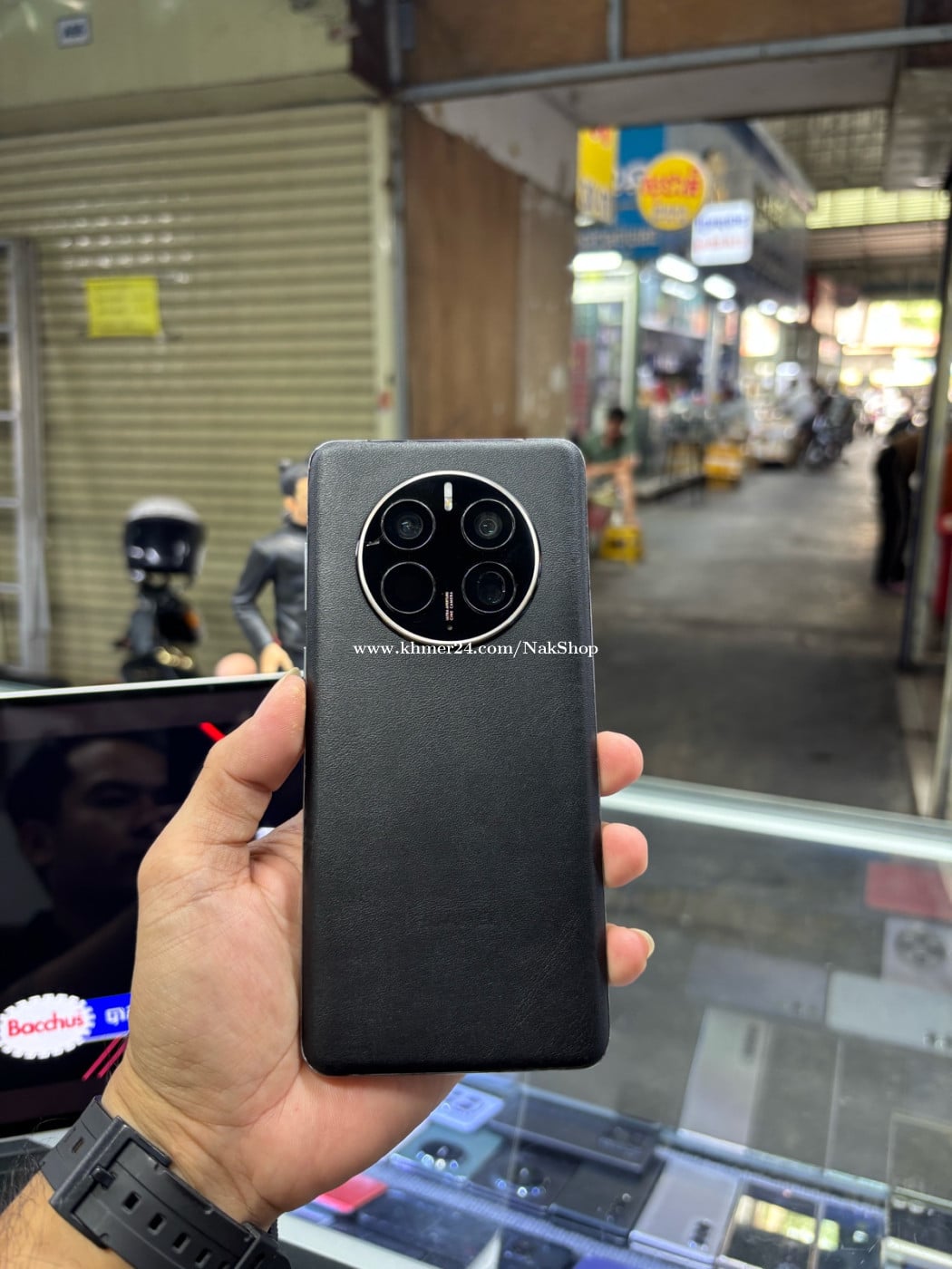Huawei Mate50pro 256G Ram8G Sim2 CH ស្នាមអេក្រង់តិច