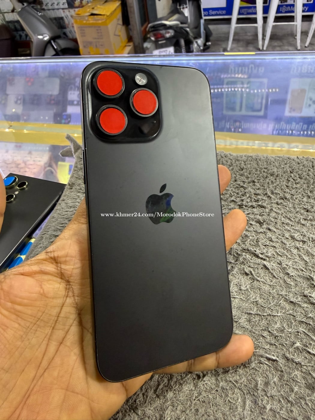 iPhone 15Pro Max 256G C/A 98% ហ្សុីនសំណុំ មានឆ្នាំងសាក