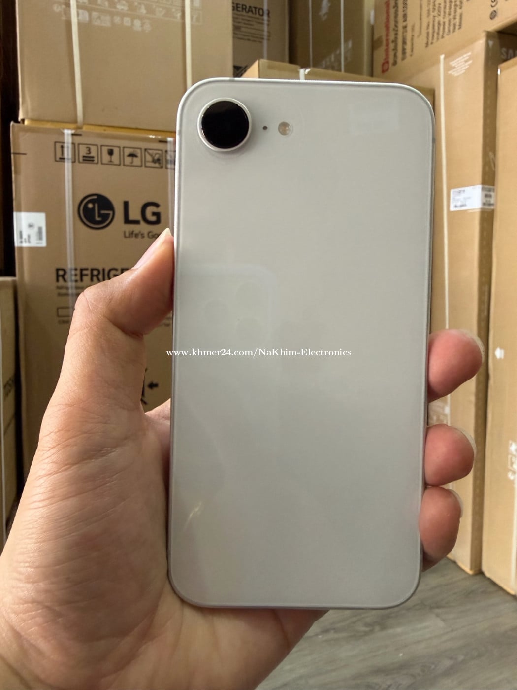 Iphone 16e XA ស្អាតដូចថ្មី