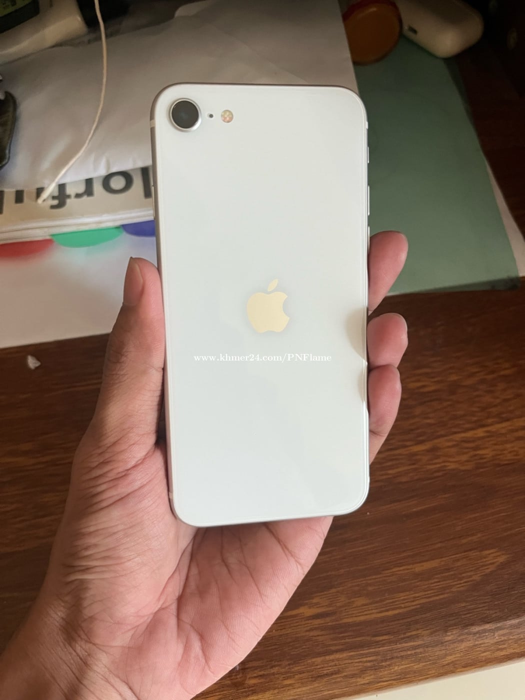iPhone SE2 64Gសាណុំ zin allអត់ជាប់ លក់📥🥰