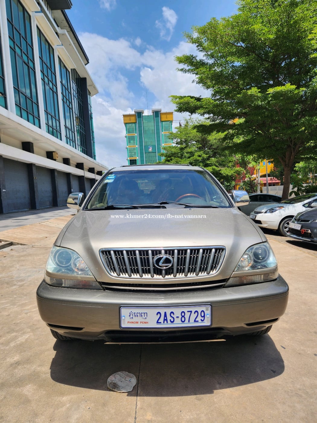 LEXUS 01p1 លក់ដូរសារី