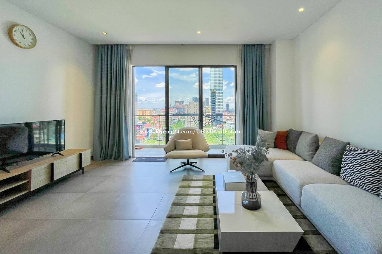 Modern 2 Bedrooms Condo for RENT in Embassy Central BKK1 with Gym and Pool