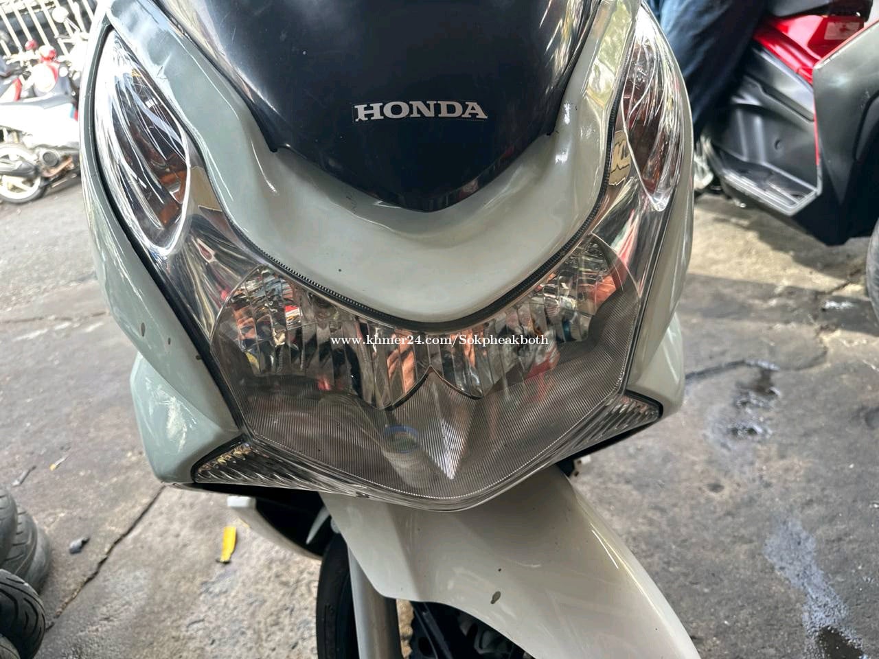 Pcx 012 ជប៉ុន កាតគ្រី