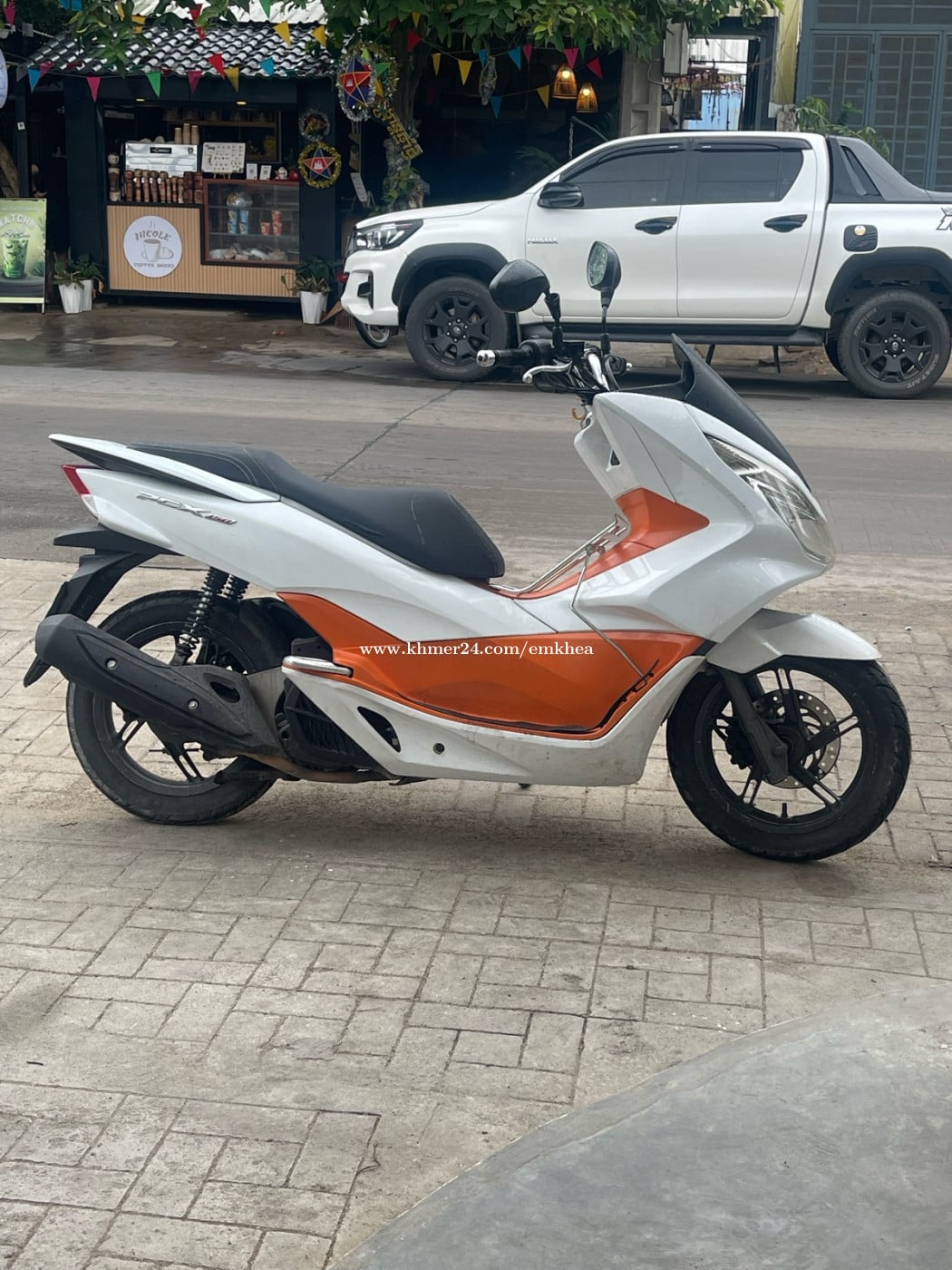 PCX150CCលក់ម៉ាសុីនស្ងាត់លក់ប្រញាប់មានកាត់គ្រីត្រឹមត្រូវផ្លាកលេខភ្នំពេញ