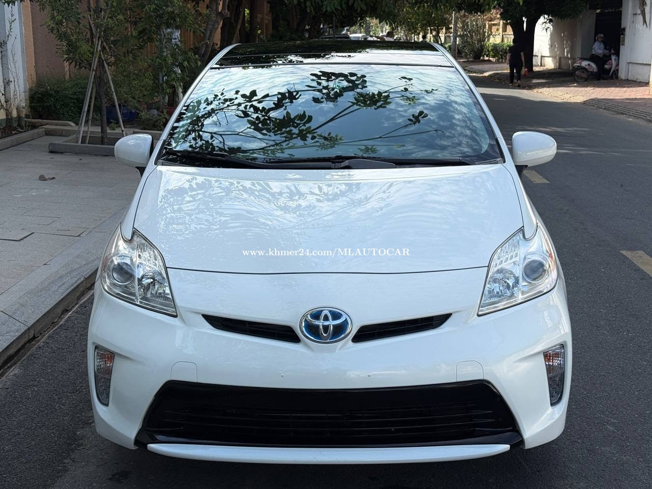 Prius 012 deluxe solar JBL ឃ្មុំ