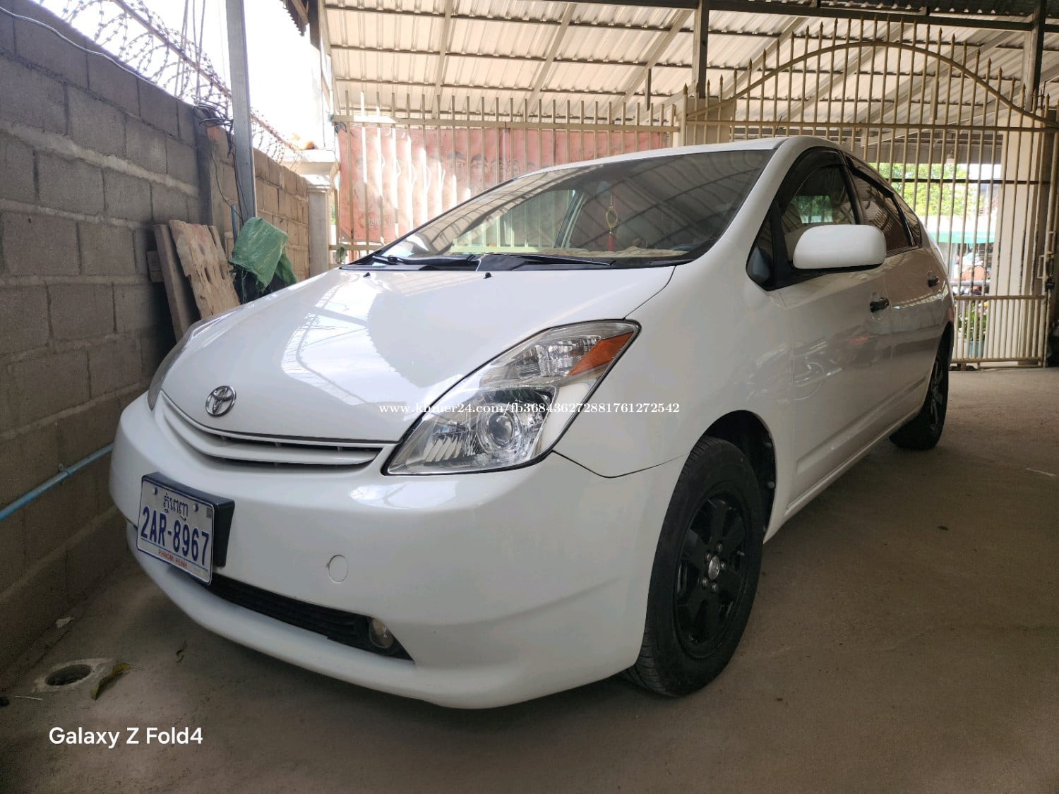 Prius05 full options ក្នុងលឿងABS អេមអាគុយតែមបី