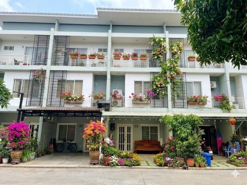 វីឡាកូនកាត់