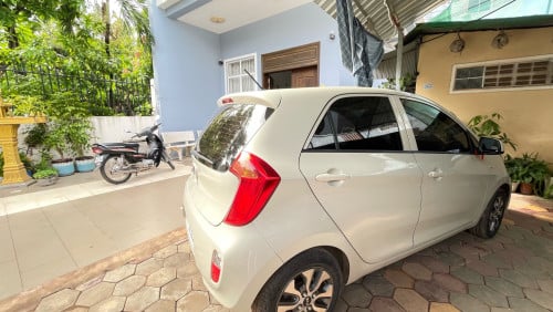 ឡានលក់បន្ទាន់ 7,500 ចរចា (smart key)