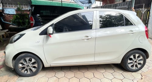 ឡានលក់បន្ទាន់ 7,500 ចរចា (smart key)