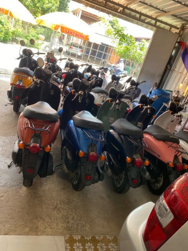 ម៉ូតូលក់ថ្មីស្អាតៗលក់ធូរៗ