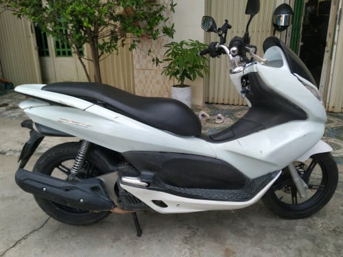 មានកាតគ្រី