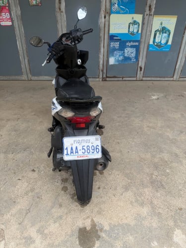 ម៉ូតូលក់ប្រញ៉ាប់លុយ