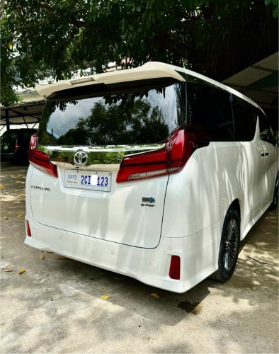 ឡានជិះគ្រួសារ