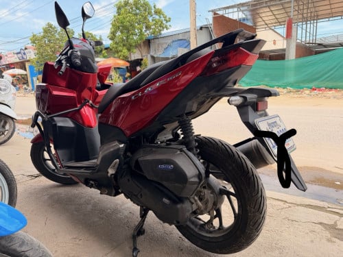 ម៉ូតូលក់