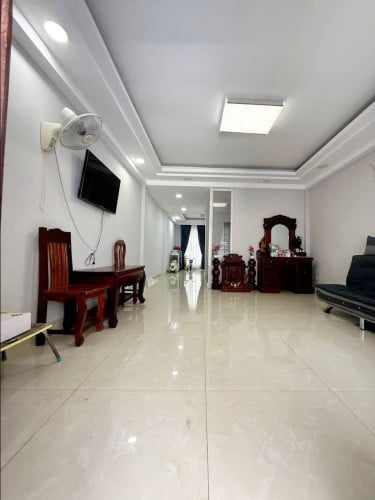 វីឡាកូនកាត់លក់បន្ទាន់​ ក្រោយផ្សារឈូកមាស​ ជាប់បុរីអ័រគីដេ