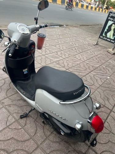 ម៉ូតូសំរាប់លក់