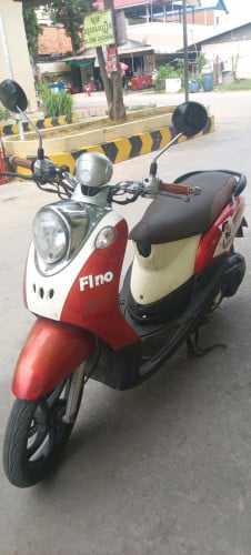 ម៉ូតូលក់