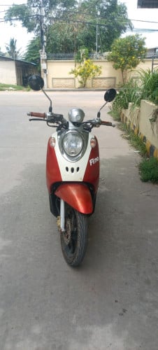 ម៉ូតូលក់