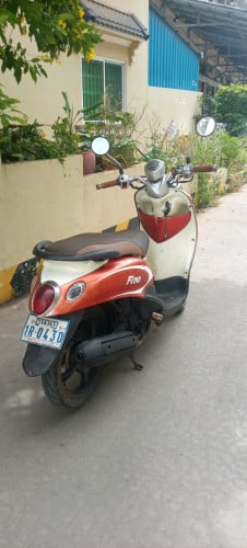 ម៉ូតូលក់