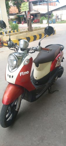 ម៉ូតូលក់