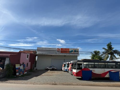 ឃ្លាំងជួល