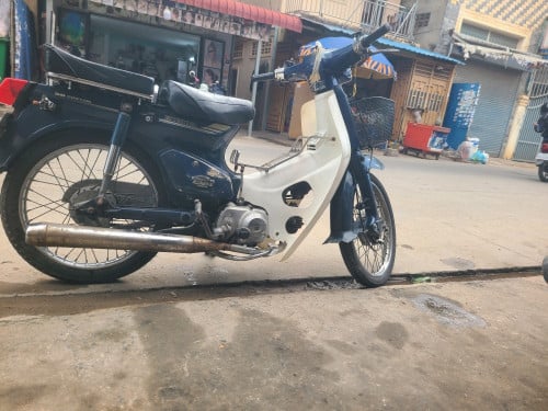 ចរចារ cub 50