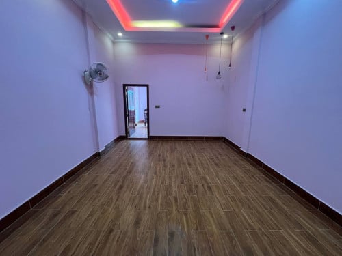 ផ្ទះល្វែងលក់បន្ទាន់