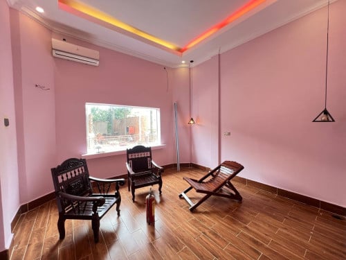 ផ្ទះល្វែងលក់បន្ទាន់